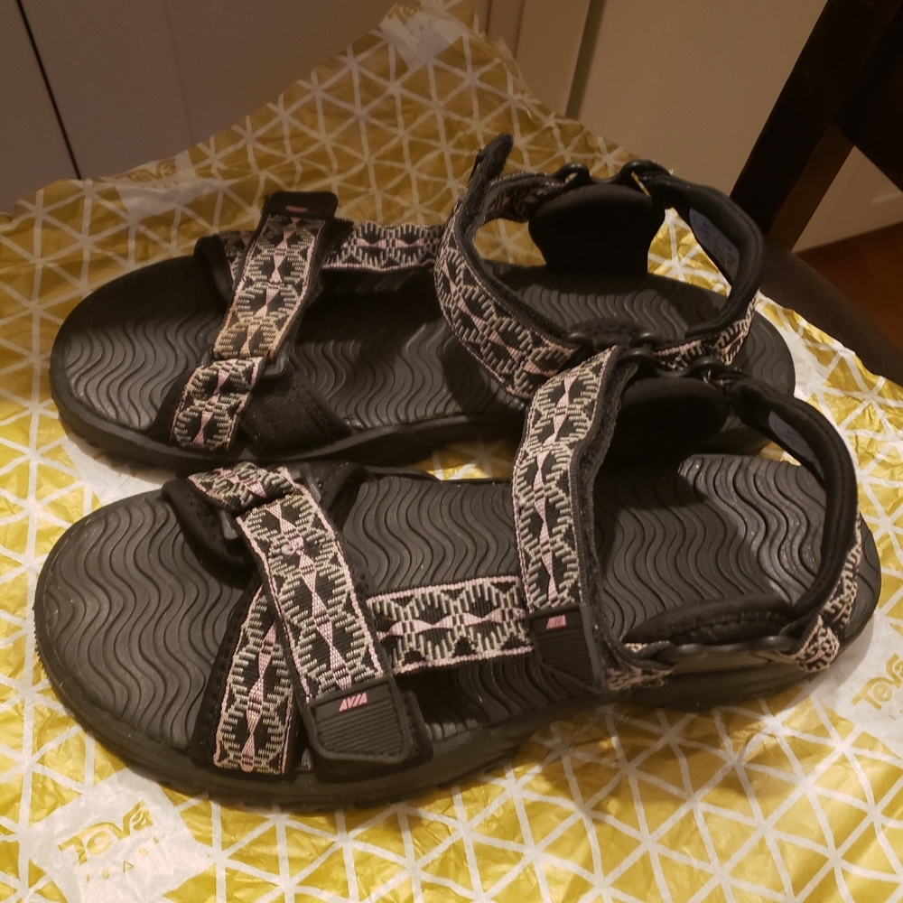 Womans Teva sandals